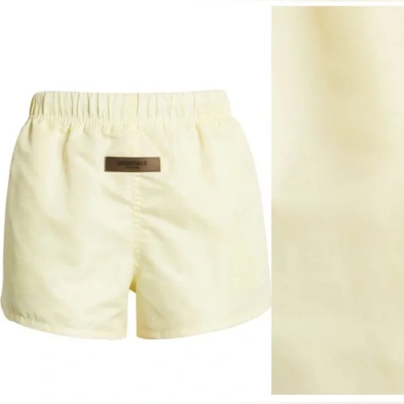 FEAR OF GOD ESSENTIALS
logo-patch track shorts - Picture 3 of 6